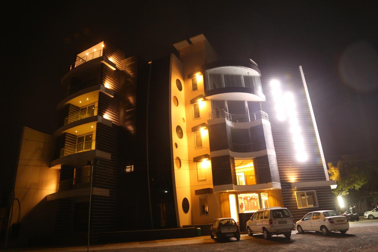 Hotel Shrinath Abu Road Exterior photo